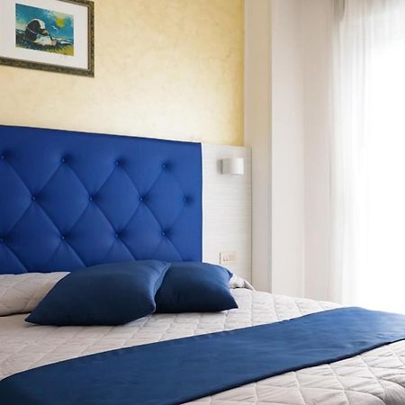 Hotel Haus Charlotte San Benedetto del Tronto Exterior foto