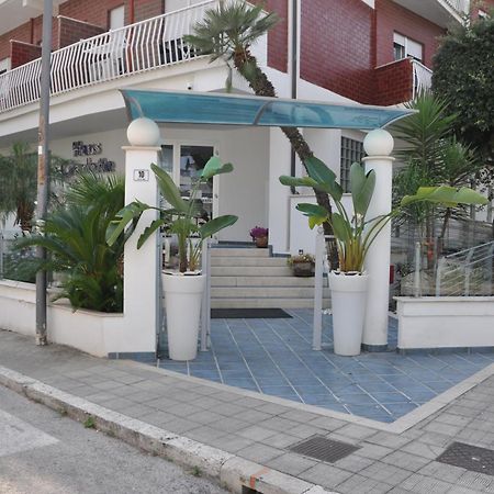 Hotel Haus Charlotte San Benedetto del Tronto Exterior foto