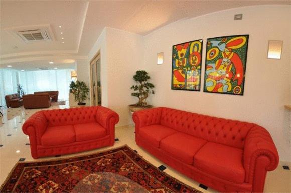 Hotel Haus Charlotte San Benedetto del Tronto Exterior foto